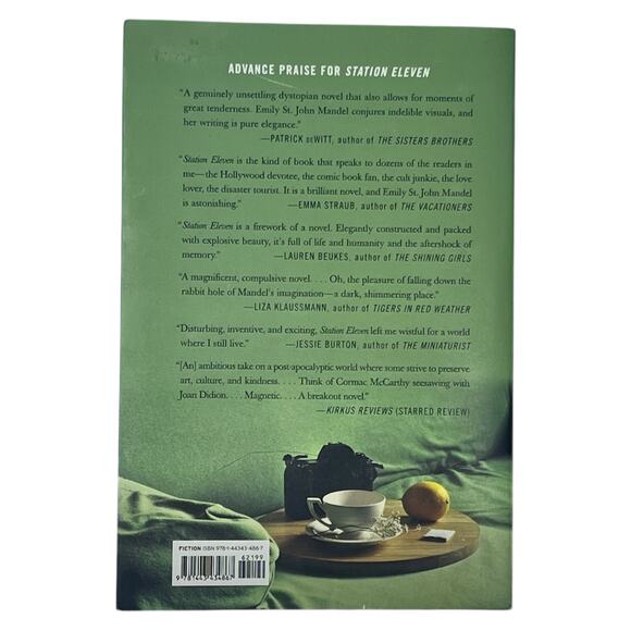 Station Eleven by Emily St. John Mandel – First Canadian Edition Paperback 2014 - Picture 2 of 10